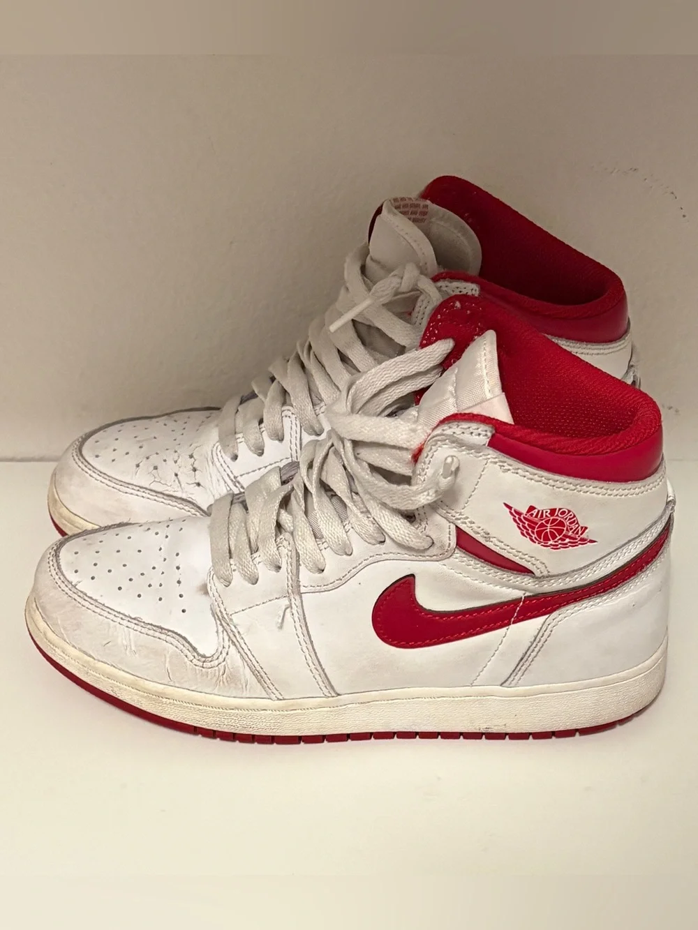 Jordan Air Jordan 1 Retro High OG Metallic Red 6Y = 7.5 Womens Sneakers (2017)